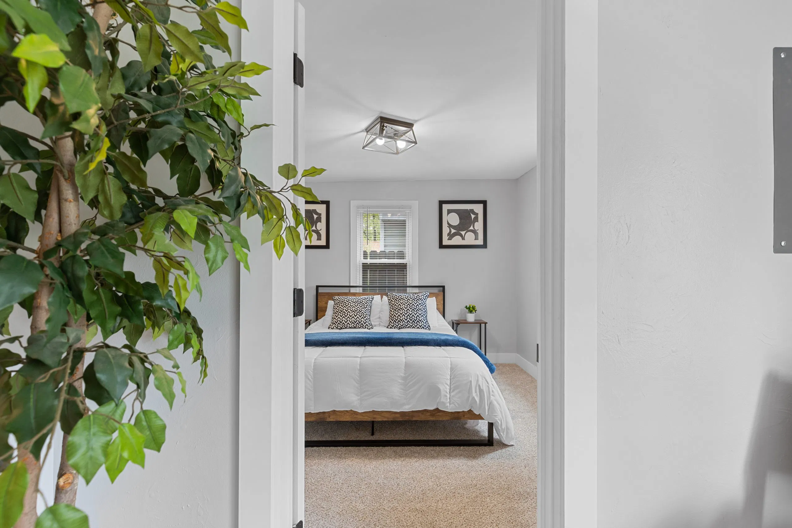 How to Choose the Best Short-Term Rental Cleaners (Compared)